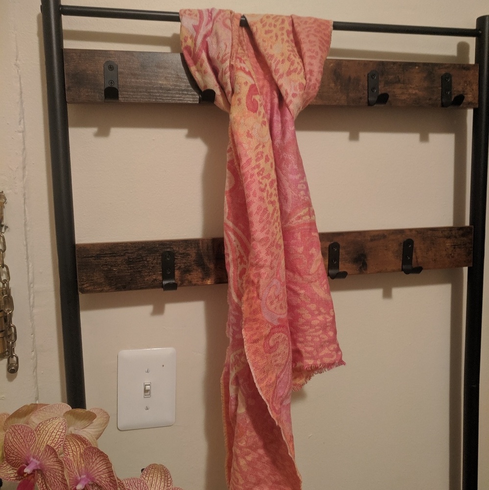 Beautiful German scarf in pink and orange